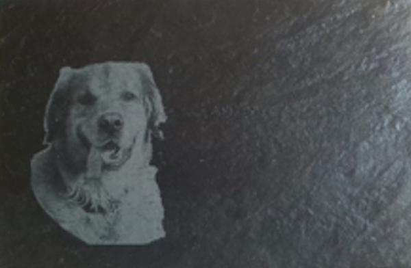 Schiefer-Gedenktafel mit individuellem Portrait